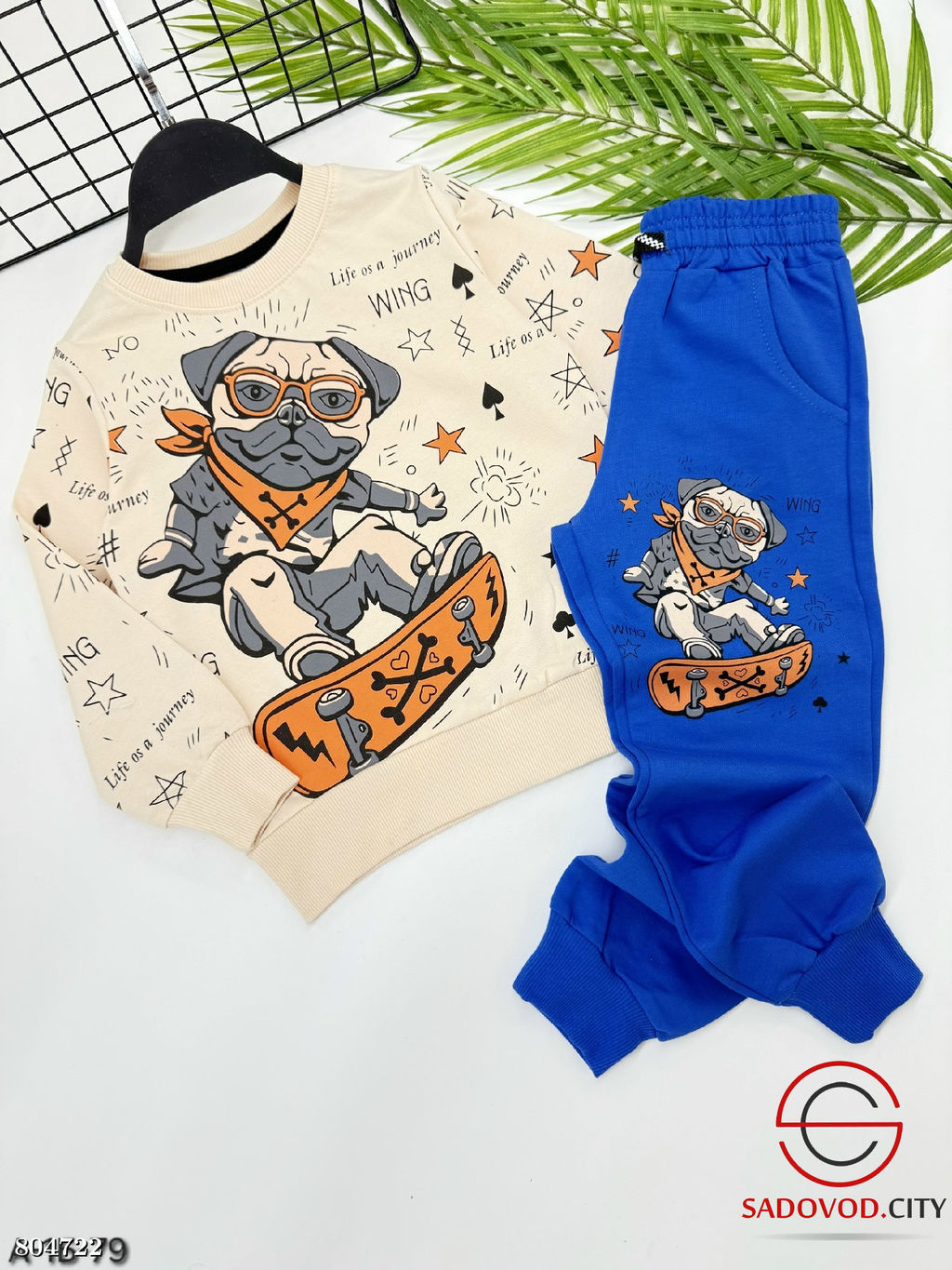 Костюм для мальчика с рисунком