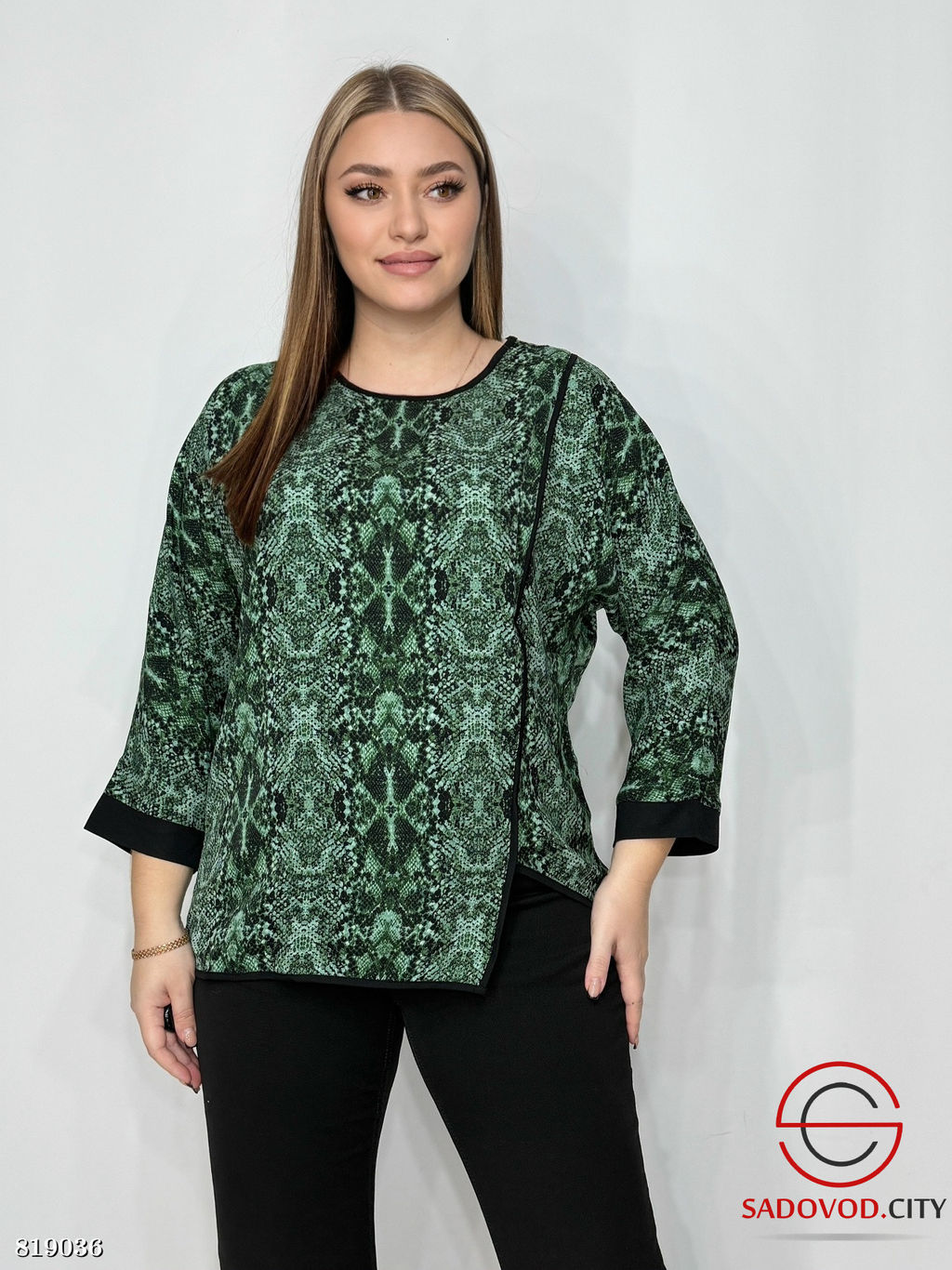 Женская кофта с принтом
