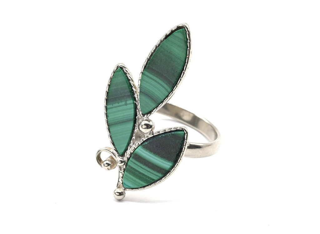 Кольцо малахит 16*32мм., размер 17