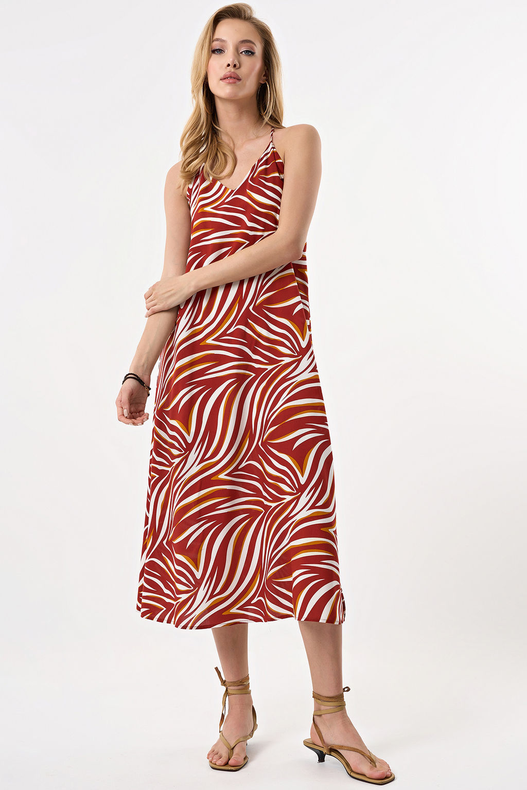 Сарафан на бретелях с открытой спиной из вискозы animal терракотовый