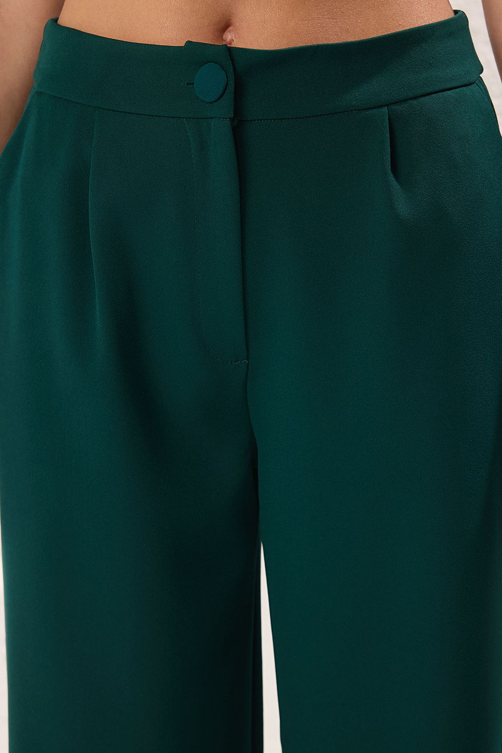 Yesil Wide Leg/Genis Paca Pilili Dokuma Kumas Pantolon TWOSS21PL0189