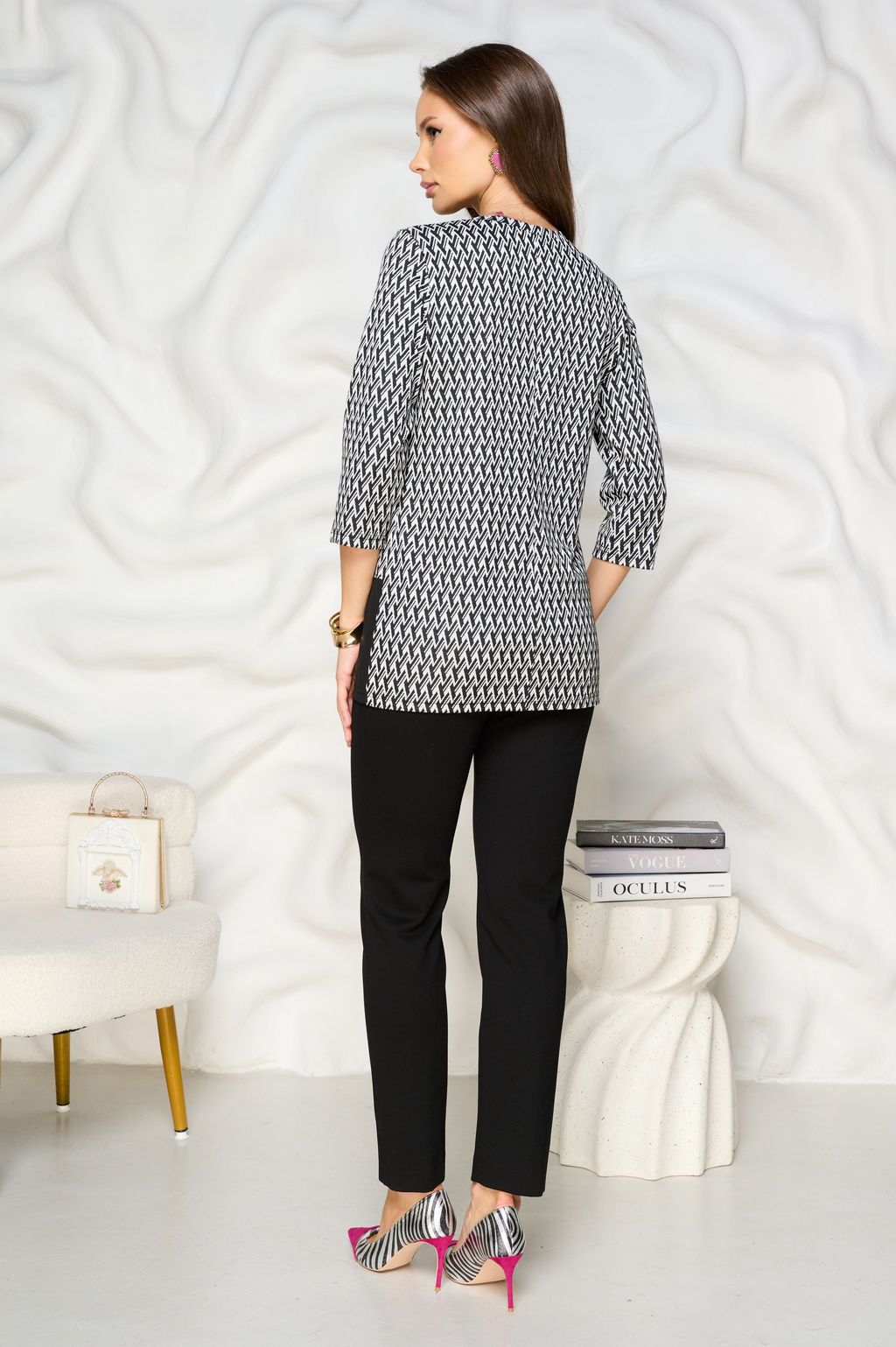 Джемпер Bellovera 53Д7071 черно-белый