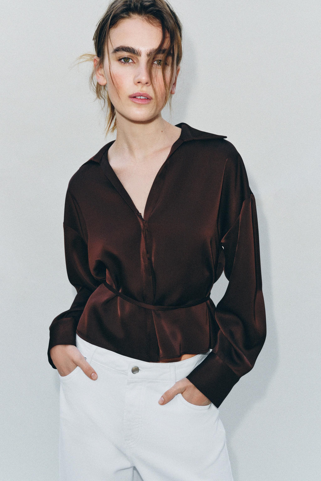 BLUSA SATINADA CINTUR?N / Marr?n chocolate - Zara фото 2