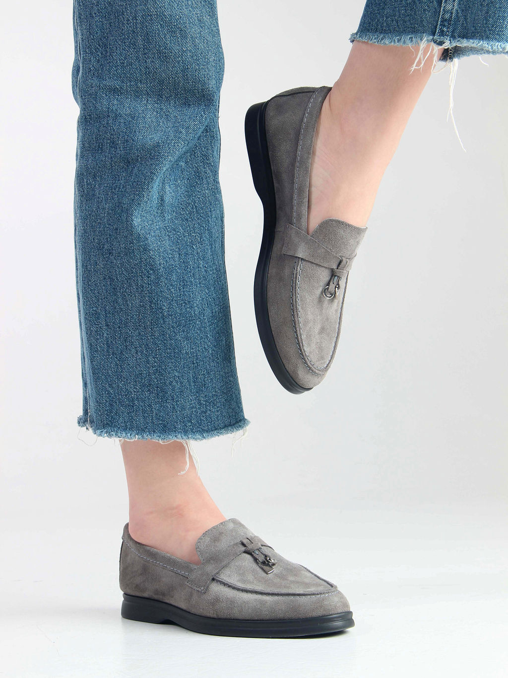 Лоферы туфли 170.2614bl. Серый замок замша