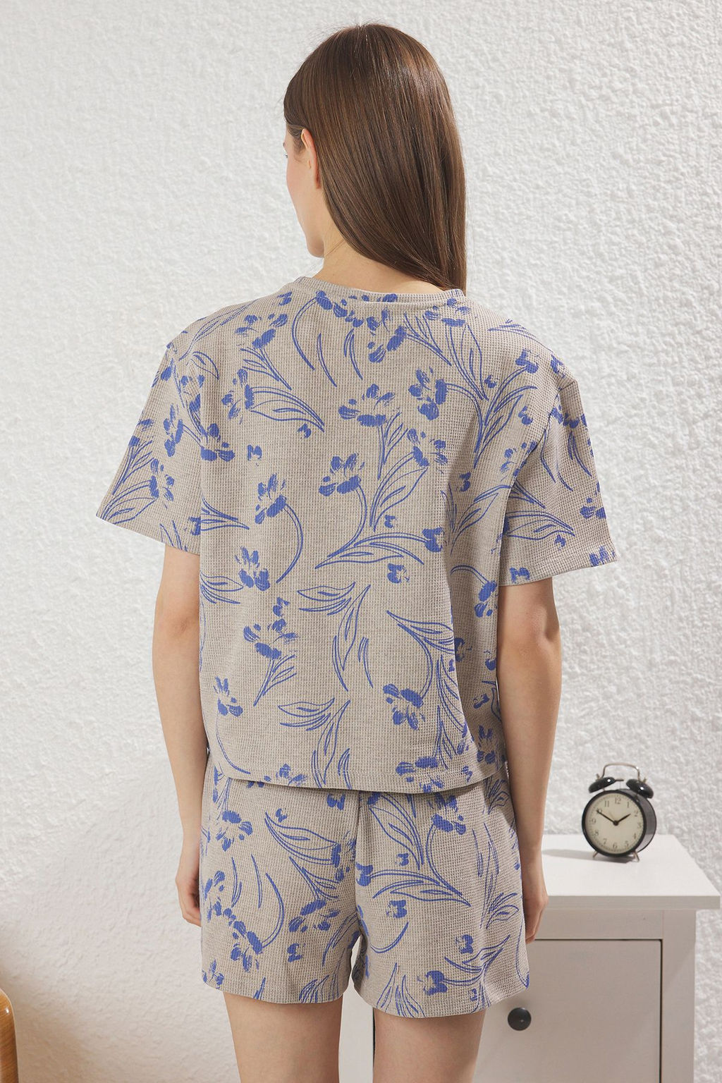 Trendyolmilla Bej-Cok Renkli Cicekli Waffle Kumas Sortlu Orme Pijama Tak?m? THMSS25PT00363  фото 4