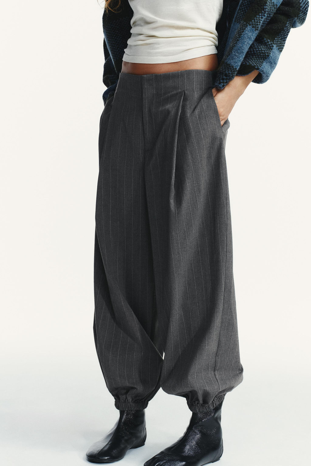 PLEATED JOGGING TROUSERS