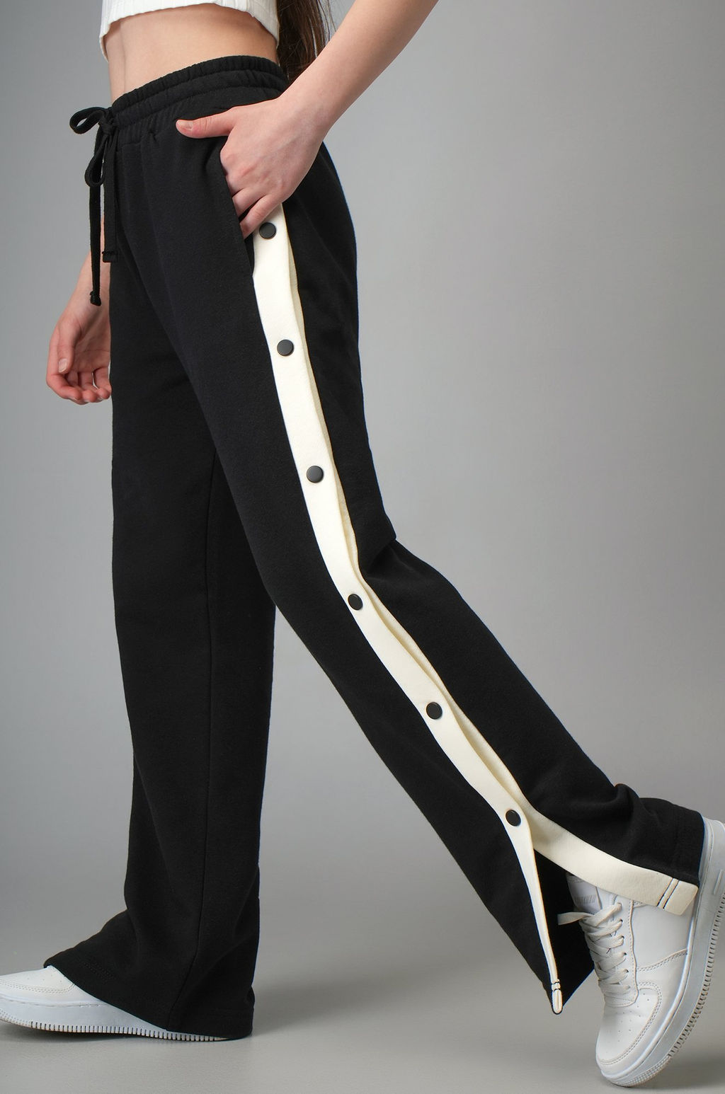 Брюки для девочки с заклепками из футера Happyfox