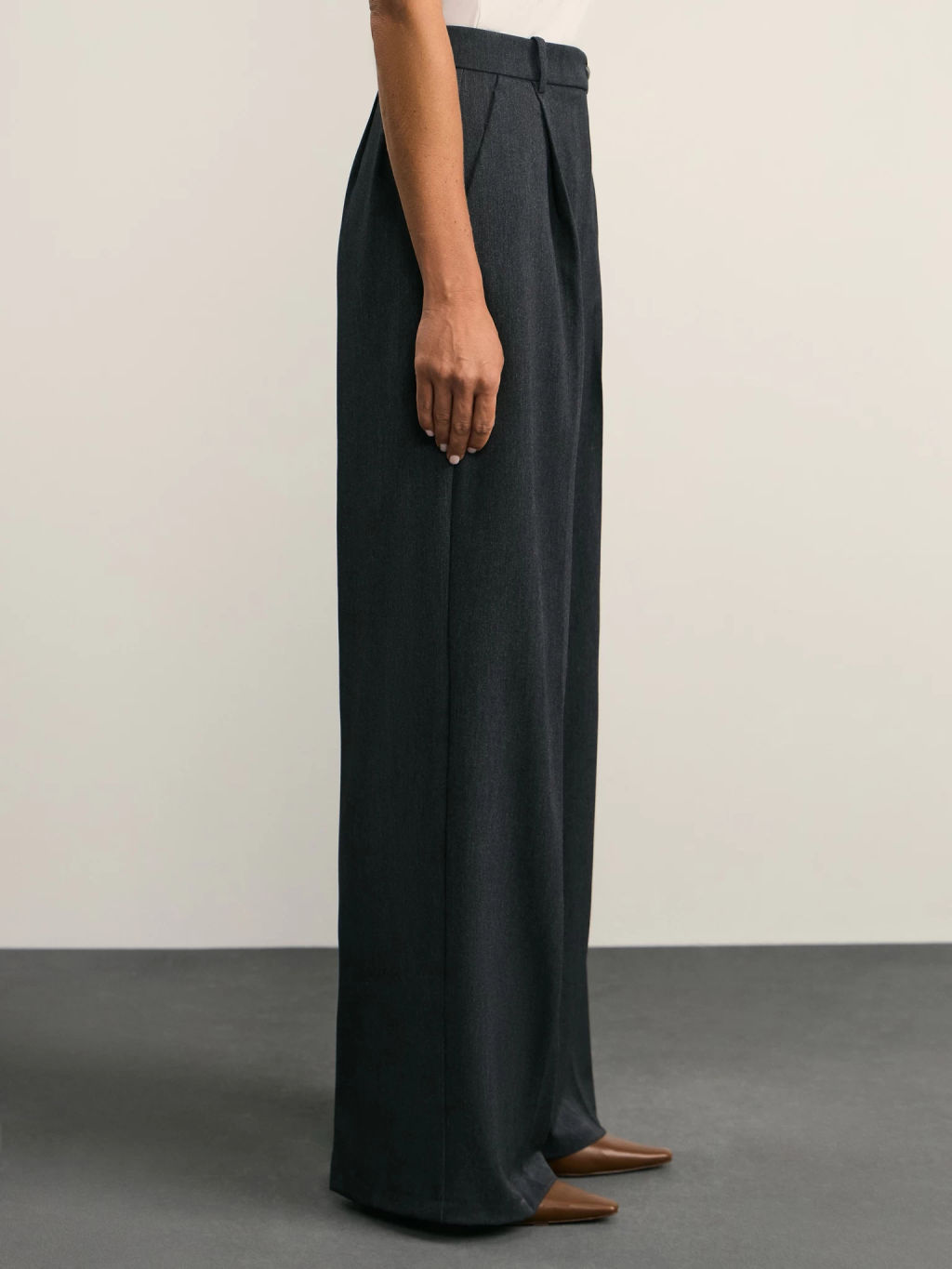 Прямые брюки с защипами / Zarina  фото 3