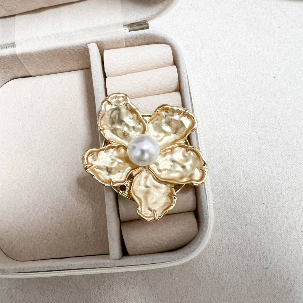 61935350 Брошь на магните