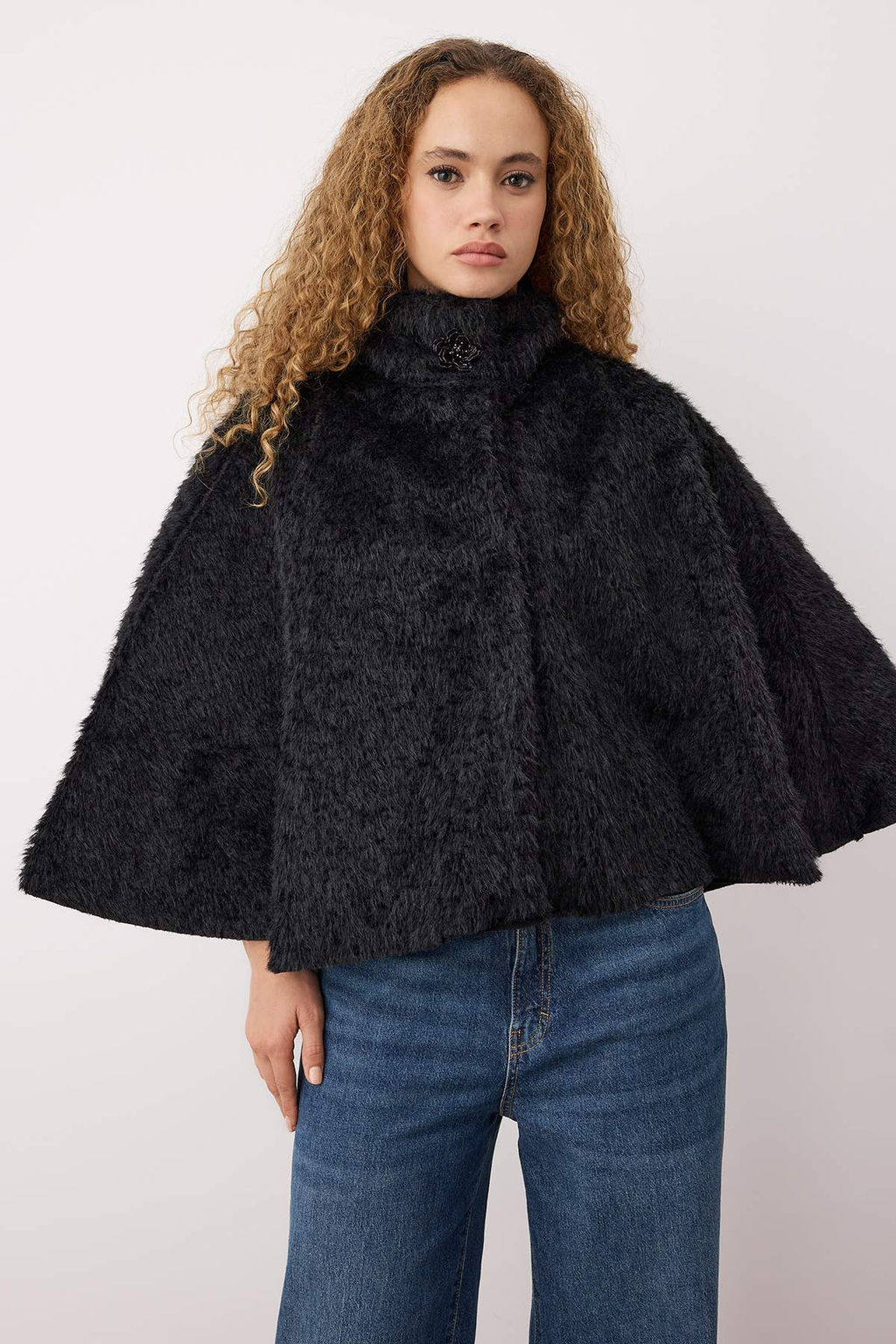 Siyah Regular Kal?p Kurk Panco Mont TWOAW26MO00162