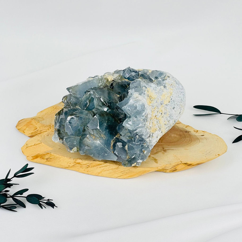 Друза Целестина на подставке - Радуга самоцветов фото 3