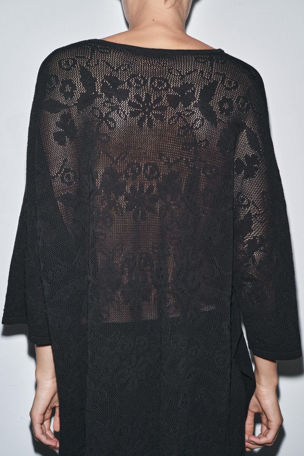 OVERSIZED FLORAL TEXTURED KNIT TOP - Zara фото 3