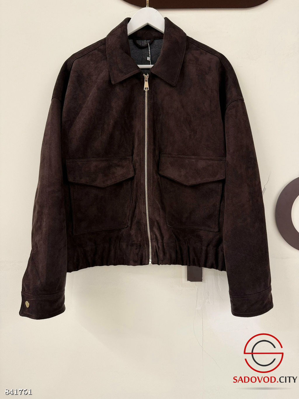 Замшевая женская куртка