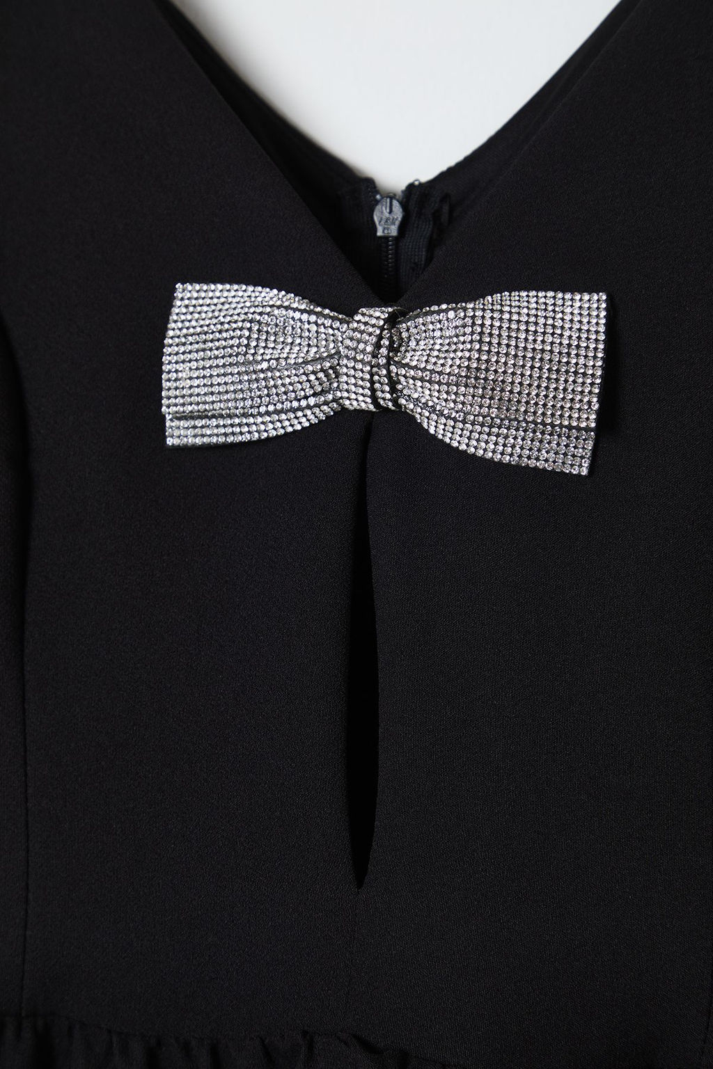 Siyah Fiyonk Detayl? Dokuma S?k Uzun Abiye & Mezuniyet Elbise TPRAW25AE00009