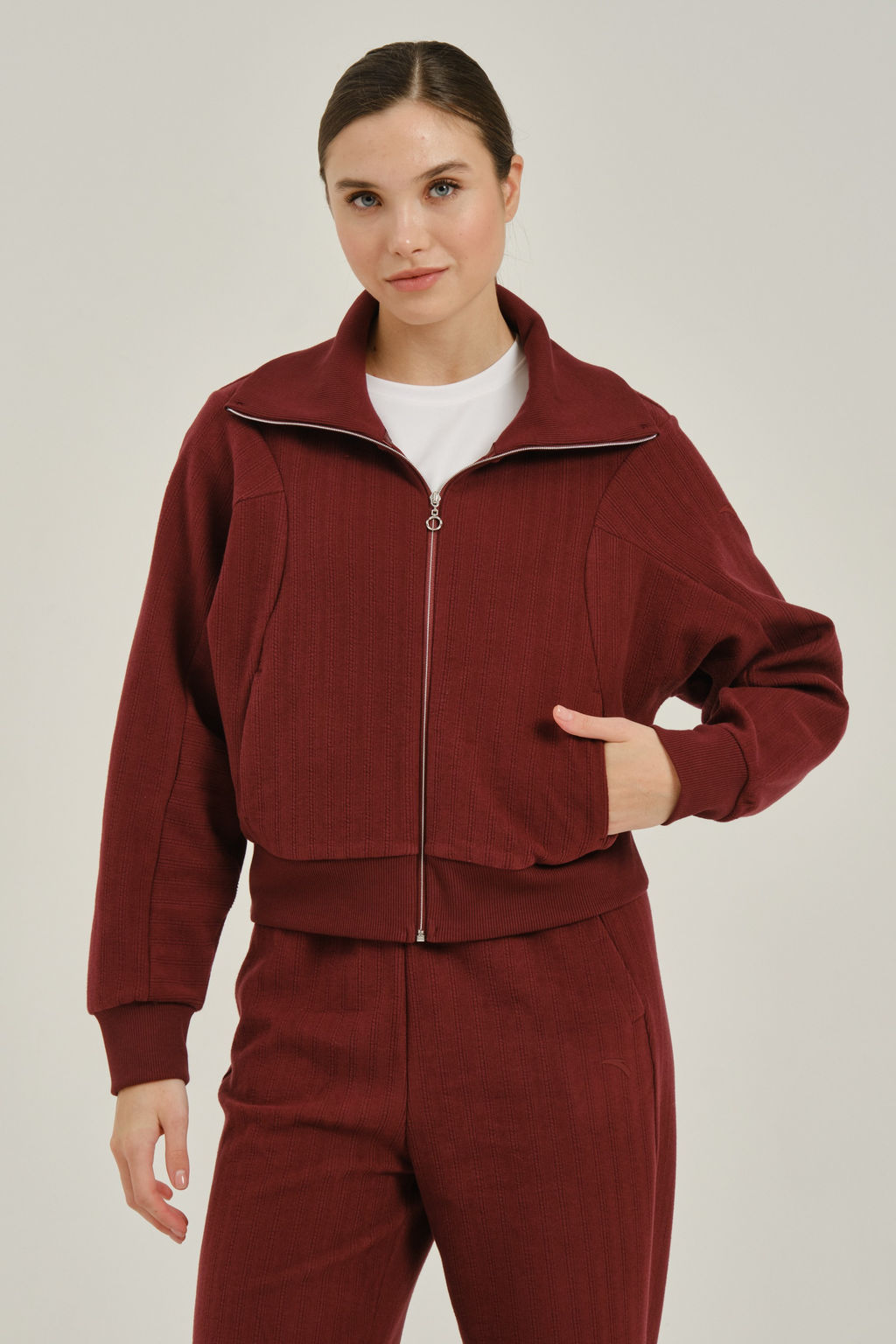 Олимпийка Бордовый COMMUTE Knit Track Top