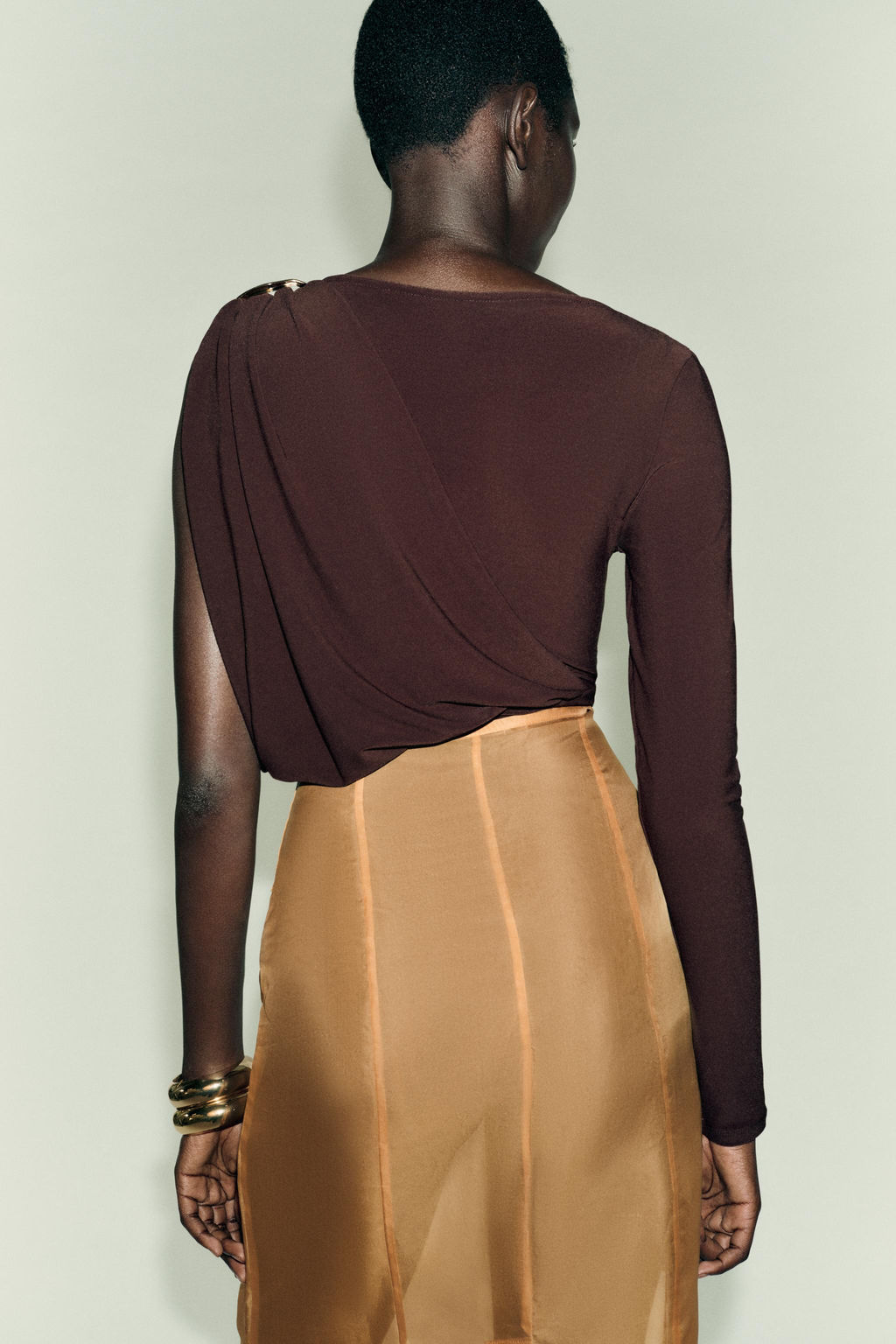 FLOWING BODYSUIT WITH BROOCH DETAIL - Zara фото 7