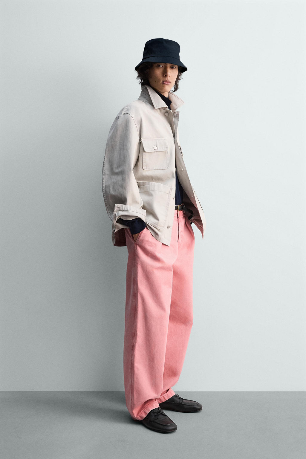 PANTAL?N RELAXED FIT PLIEGUES LIMITED EDITION / Rosa palo - Zara фото 4