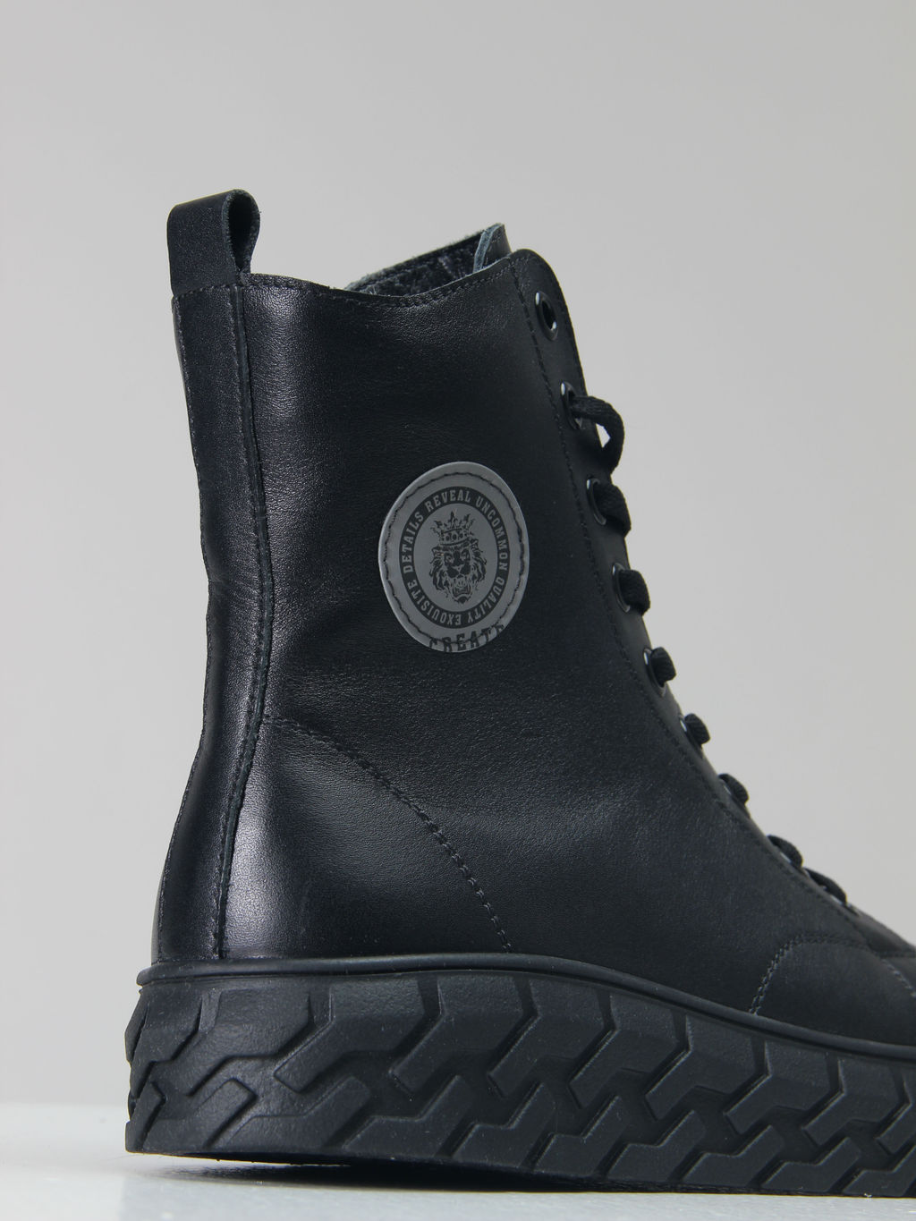 Ботинки 215.icebergbl. black/Мех