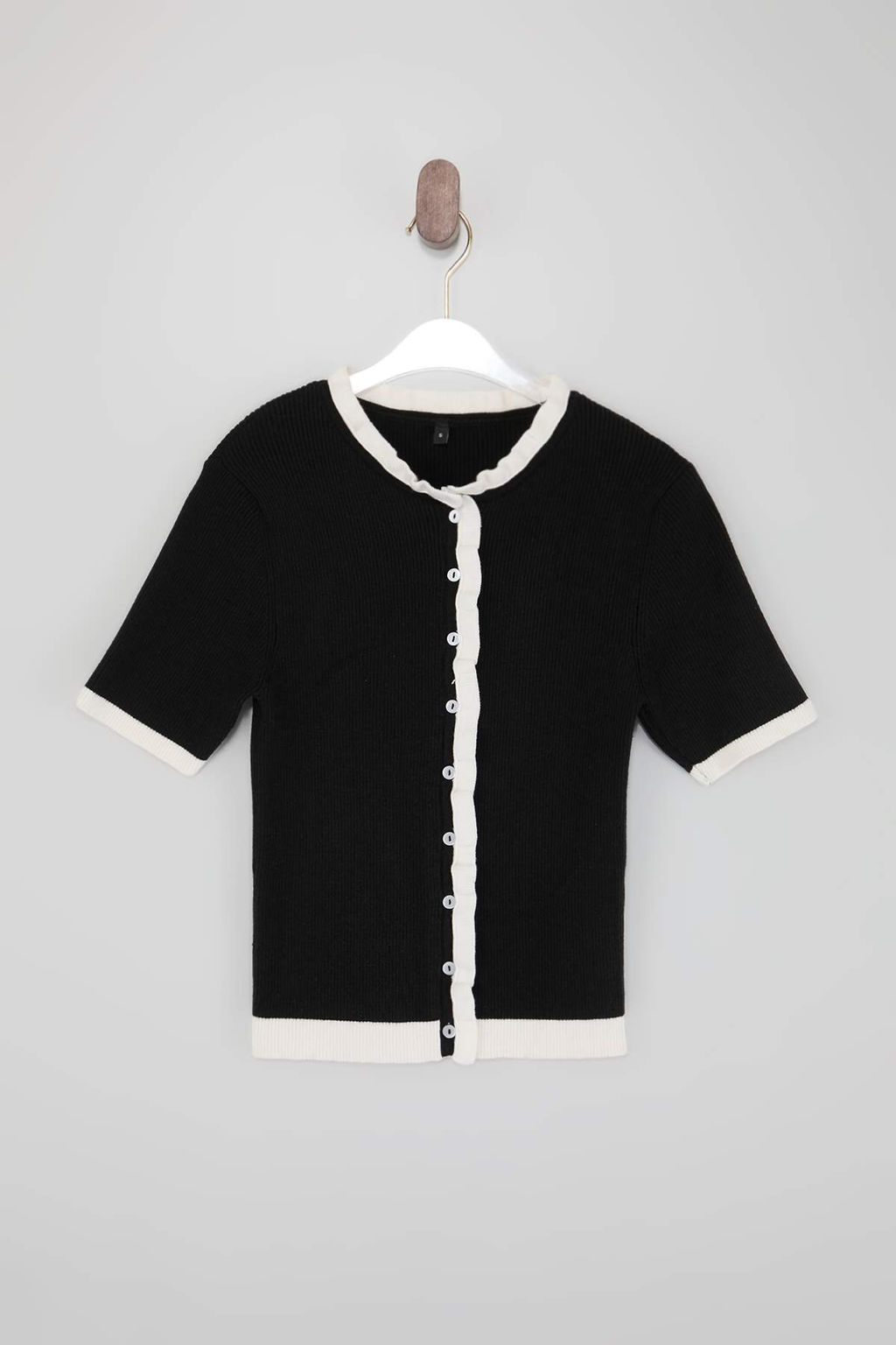 Siyah Renk Blok Detayl? Yumusak Dokulu Triko Ince Bluz TWOSS26BZ00166 - Trendyolmilla фото 5