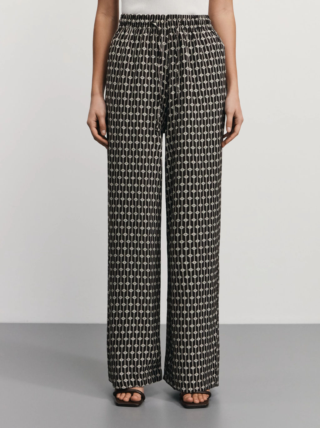 Брюки прямого кроя с принтом / Zarina  фото 2