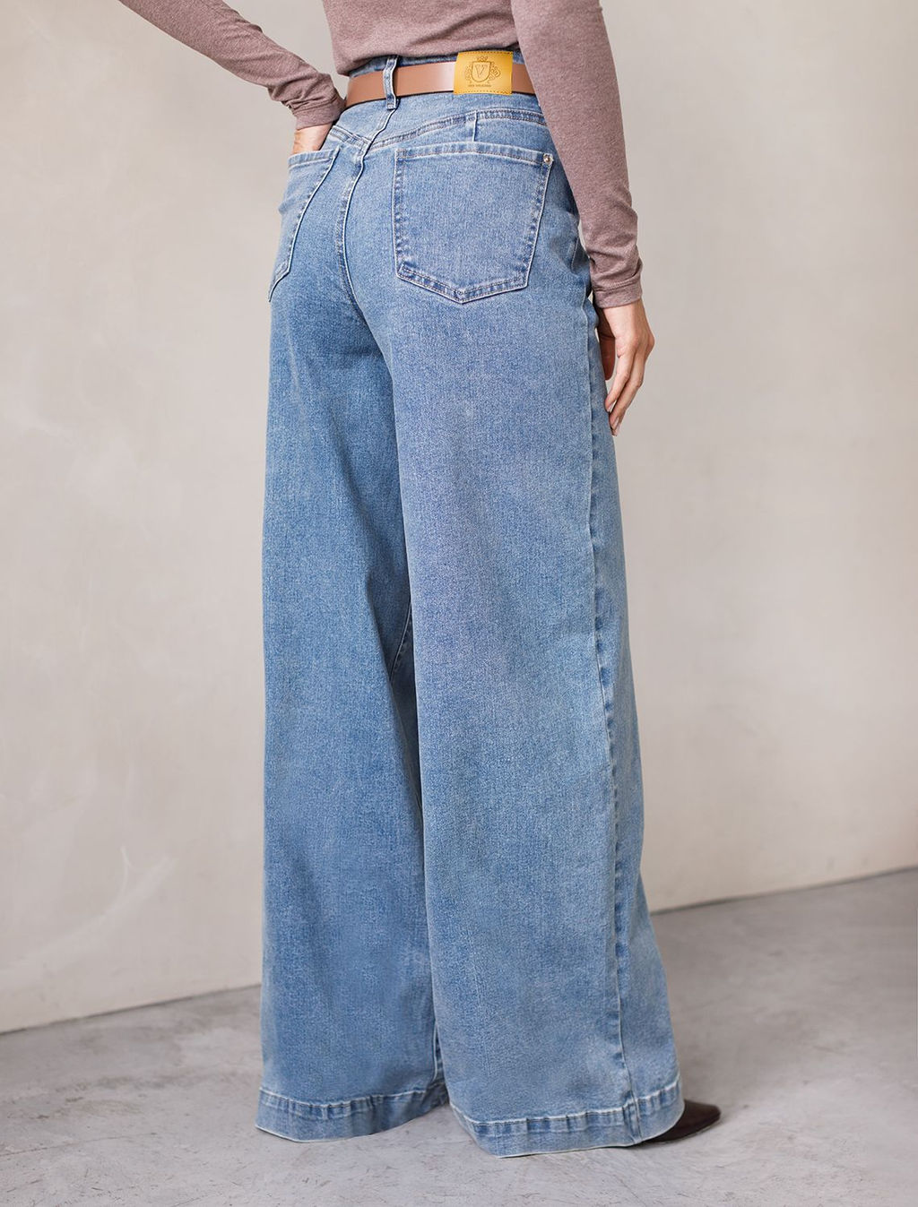 D54.298 Джинсы женские голубой