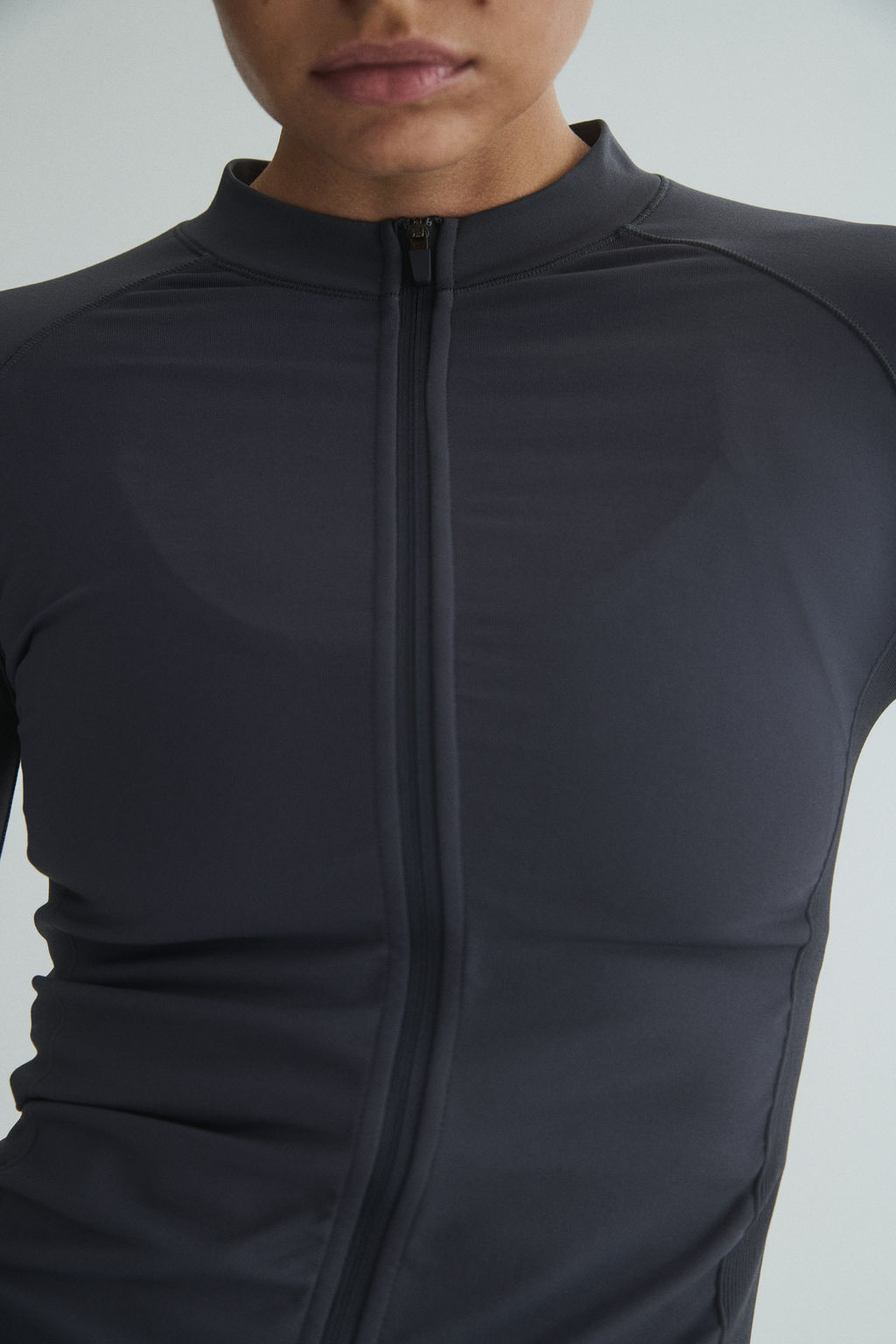 Chaqueta de deporte seamless con DryMove - H&m фото 8