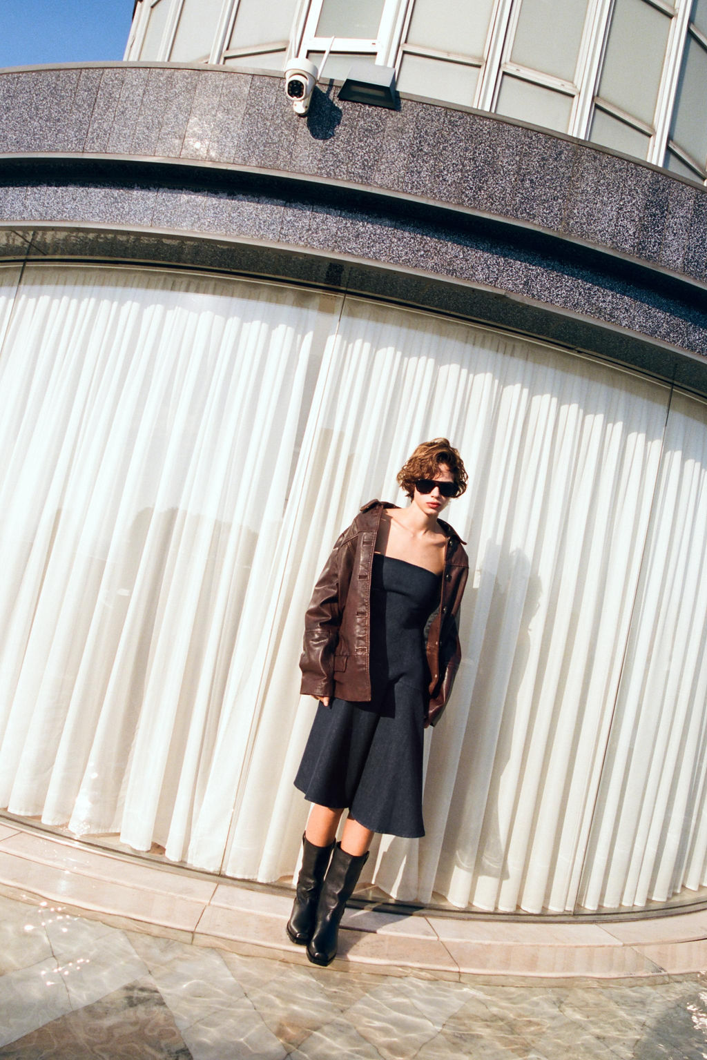 TRF ASYMMETRIC DENIM DRESS - Zara фото 4