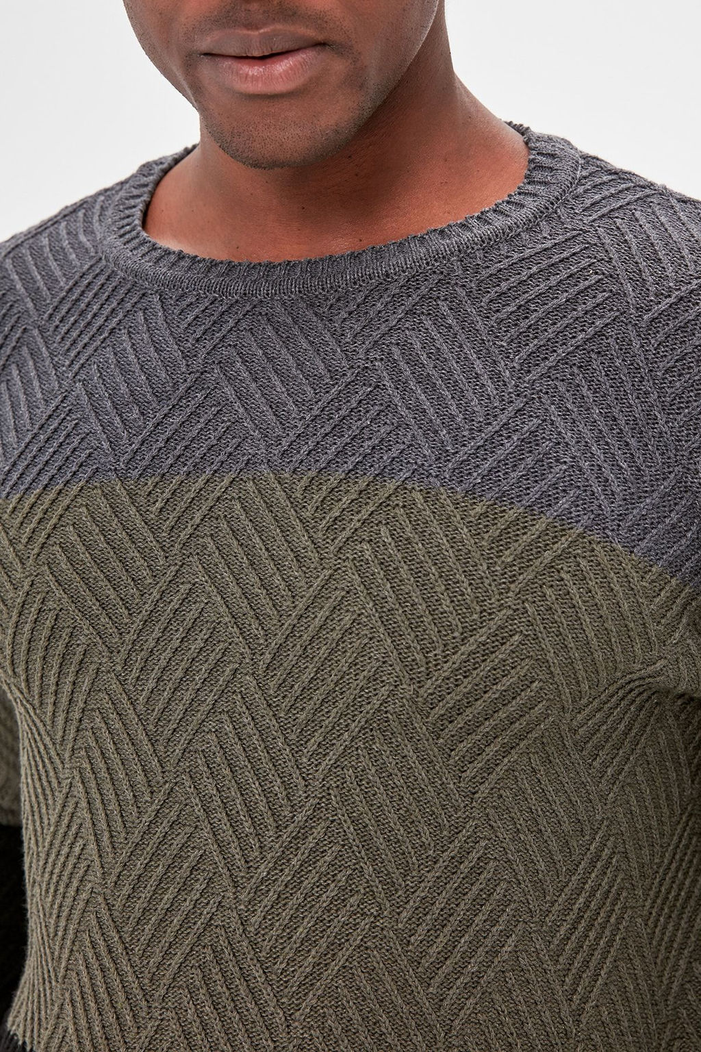 TRENDYOL MAN Indigo Regular Bisiklet Yaka Renk Bloklu Kazak TMNAW20LS0026 - Trendyolmilla фото 3