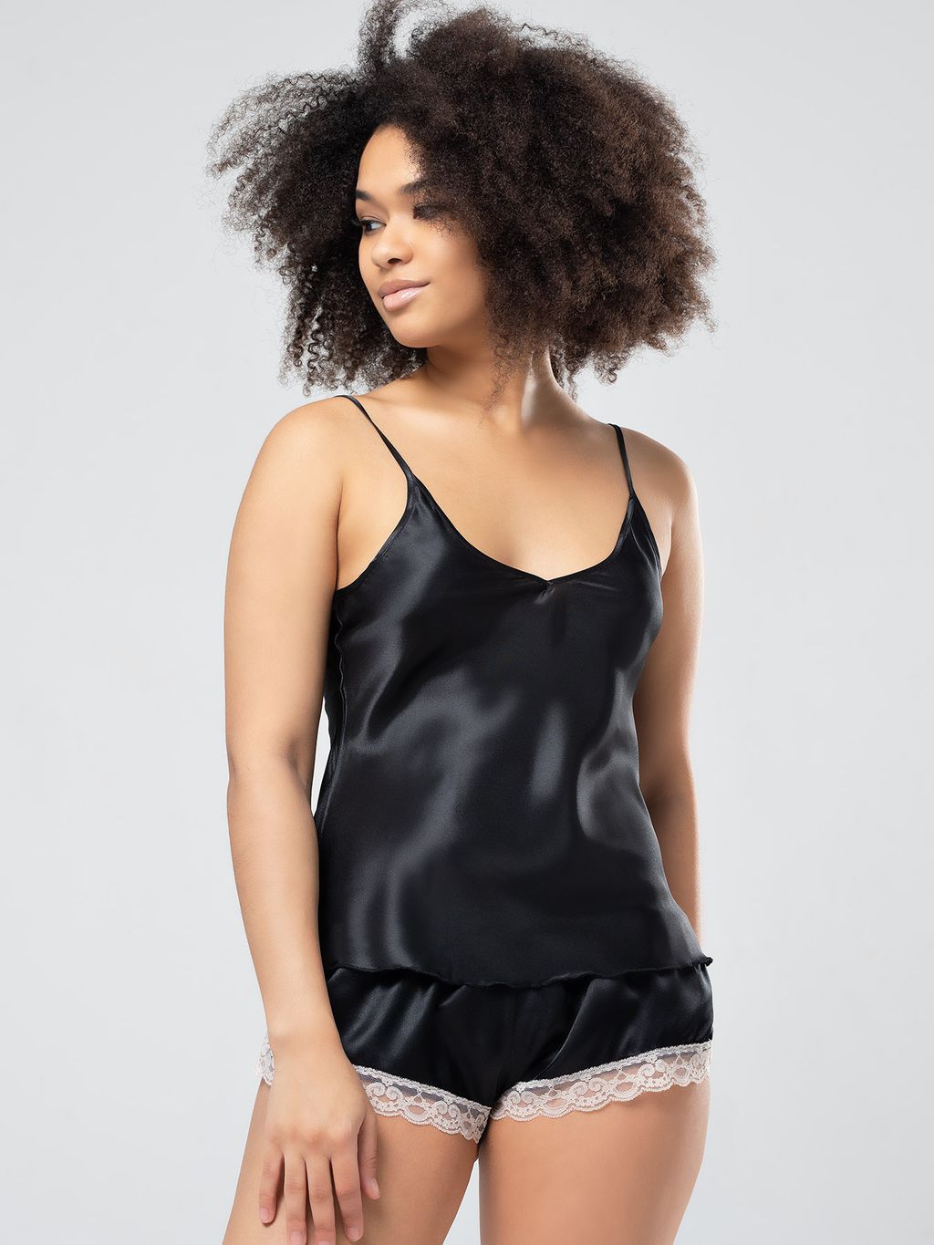 Топ из атласной ткани 102