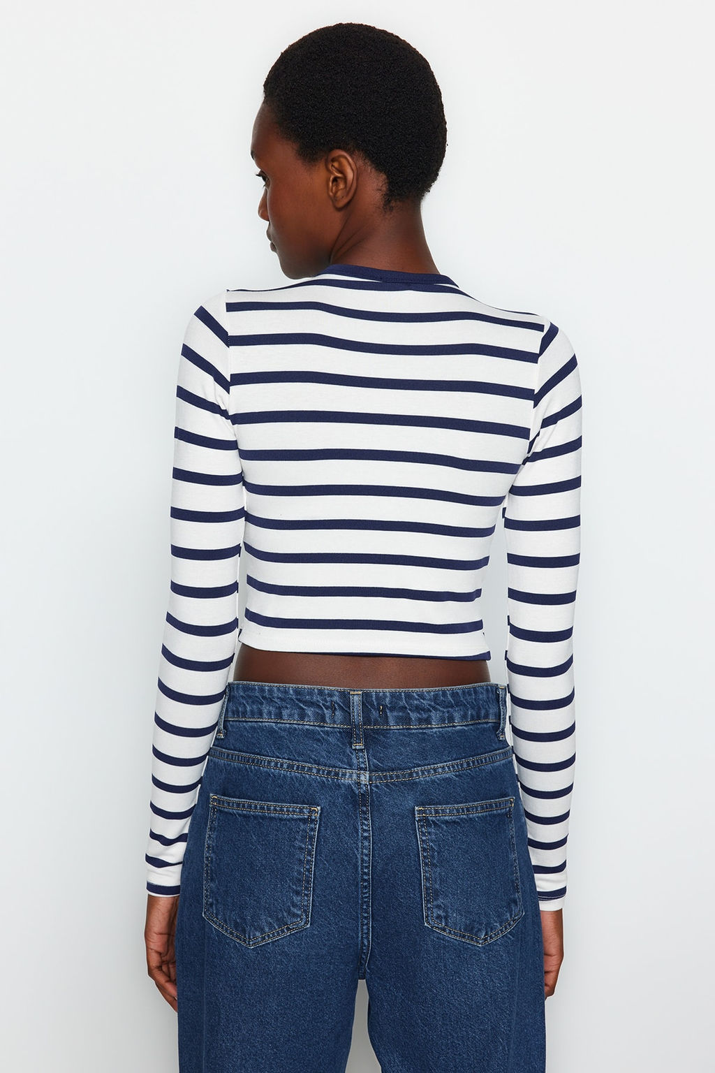 Lacivert Cizgili Premium Viskoz Yumusak Kumasl? Fitted Crop Esnek Orme Bluz TWOAW24BZ00048