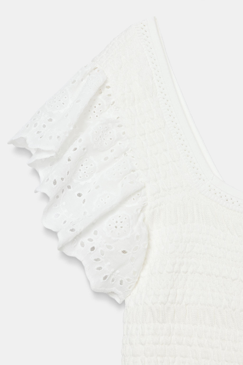 TOP PUNTO BORDADOS PERFORADOS / Blanco