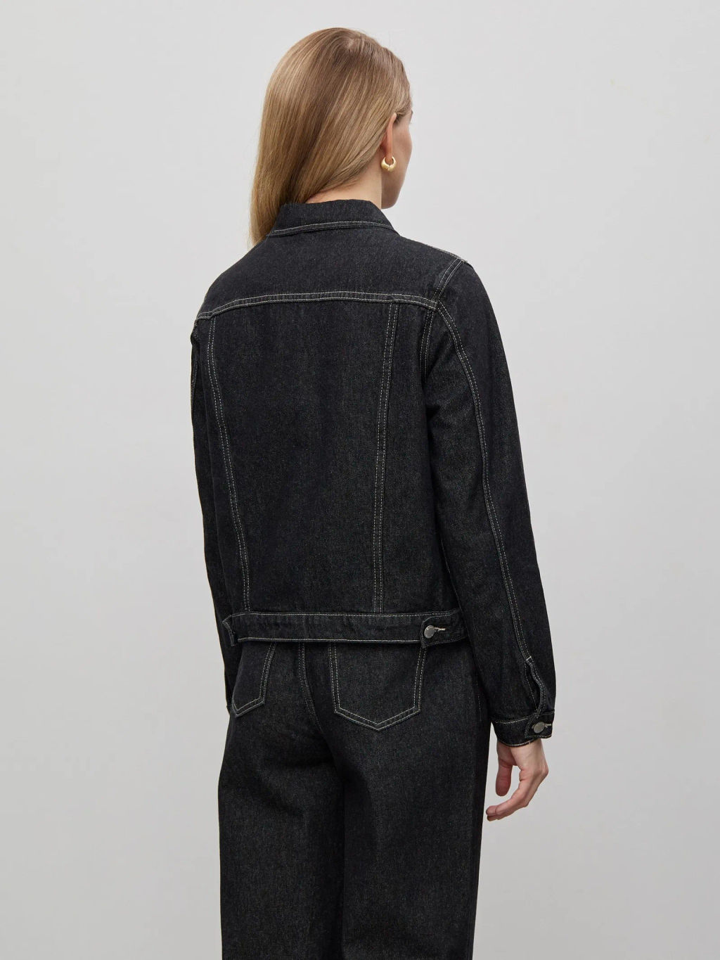 ЕМКА / Джинсовая куртка в чёрном цвете - Emka фото 5