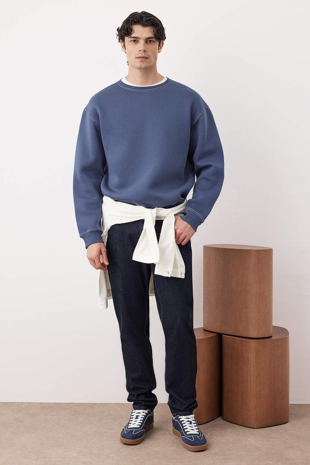Soluk Indigo Oversize/Genis Kesim Kontrast Dikis Detayl? Bisiklet Yaka Sweatshirt TMNAW24SW00011