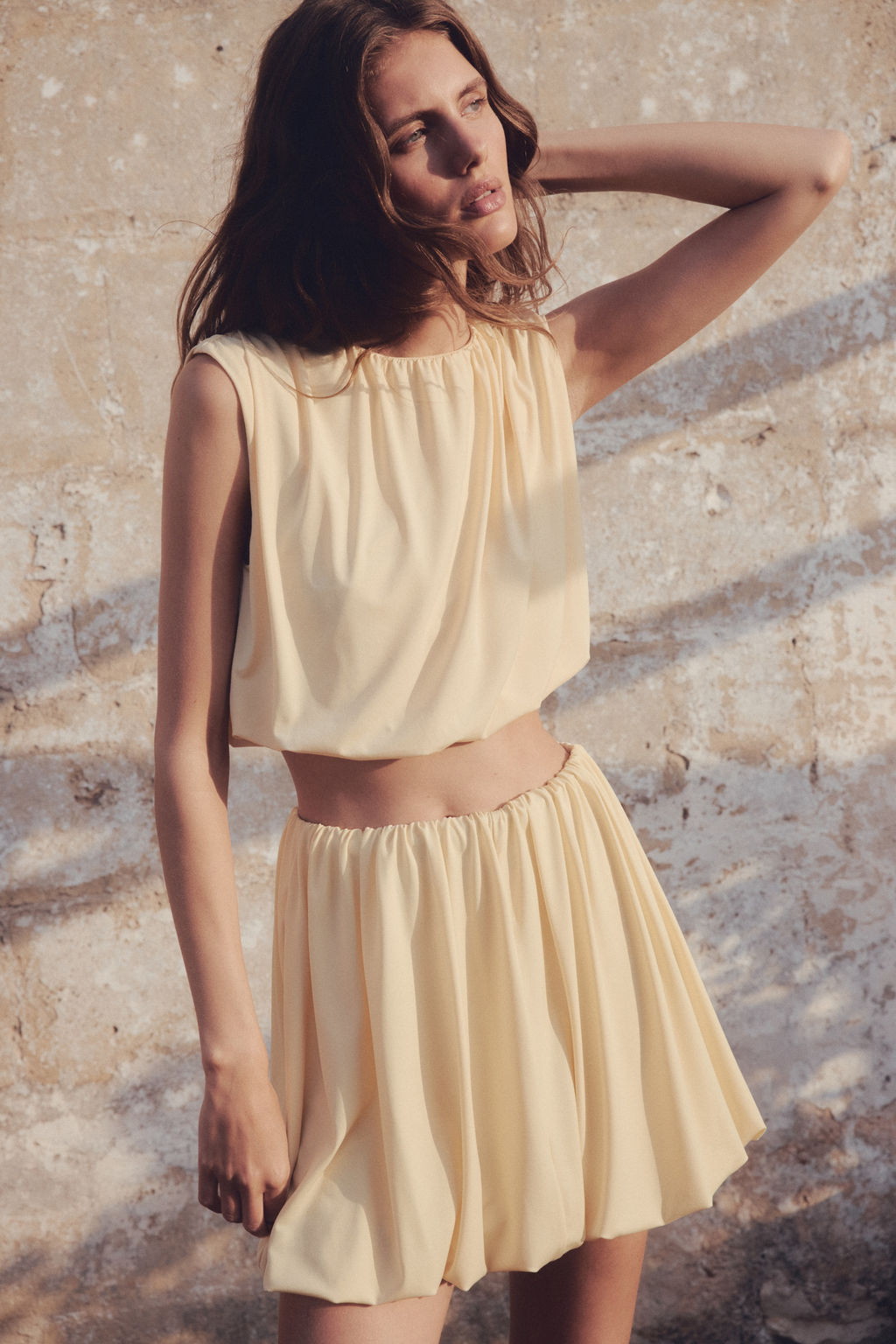 Top cropped drapeado - H&m фото 6
