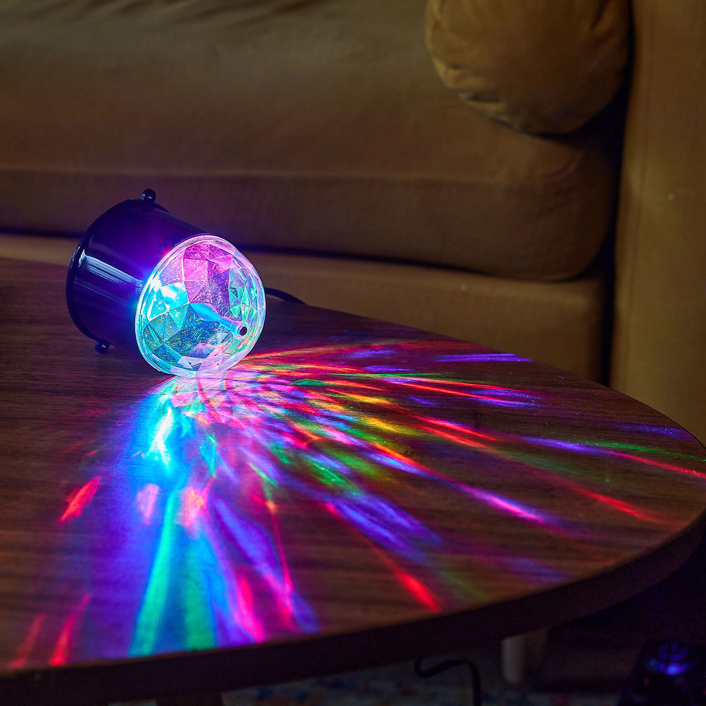 Светодиодный светильник-проектор ULI-Q302. Серия DISCO, многоцветный. ТМ VOLPE. Напряжение 220В. Кабель с вилкой (в комплекте) Цвет корпуса черный.