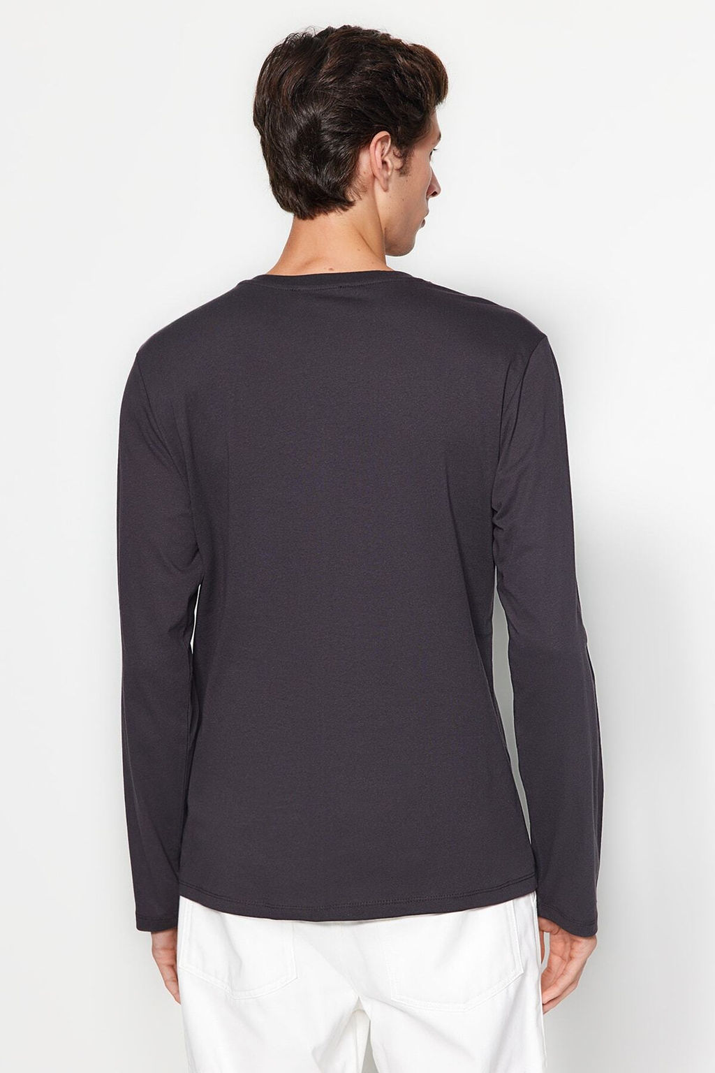 TRENDYOL MAN Siyah Basic Regular/Normal Kesim Bisiklet Yaka Uzun Kollu %100 Pamuk Tok Kumas T-shirt TMNAW21TS0208 - Trendyolmilla фото 2