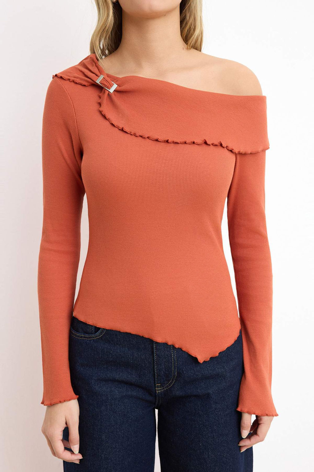 Antrasit Fitted/Vucuda Oturan Asimetrik Yaka Aksesuar Detayl? Fitilli Esnek Orme Bluz TWOSS26BZ00072 - Trendyolmilla фото 9