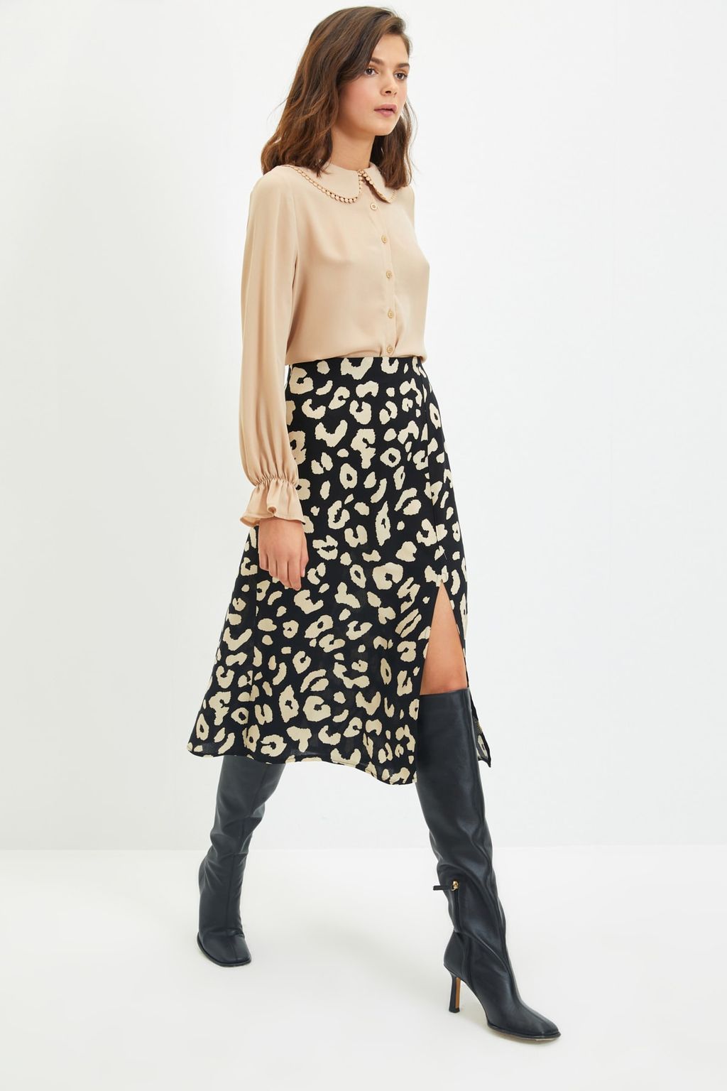 TRENDYOLMILLA Siyah Y?rtmacl? Detayl? Viskon Kumasl? Hayvan Desenli Midi Dokuma Etek TWOAW22ET0447 фото 10