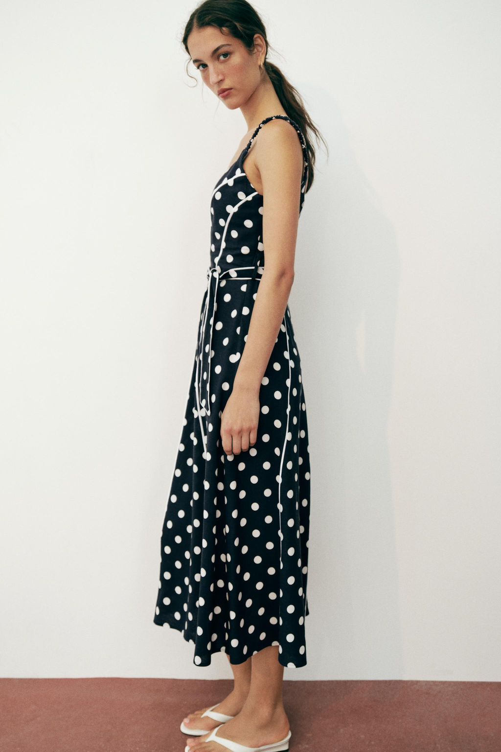 VESTIDO MIDI LUNARES CINTUR?N / Marino / Blanco - Zara фото 4