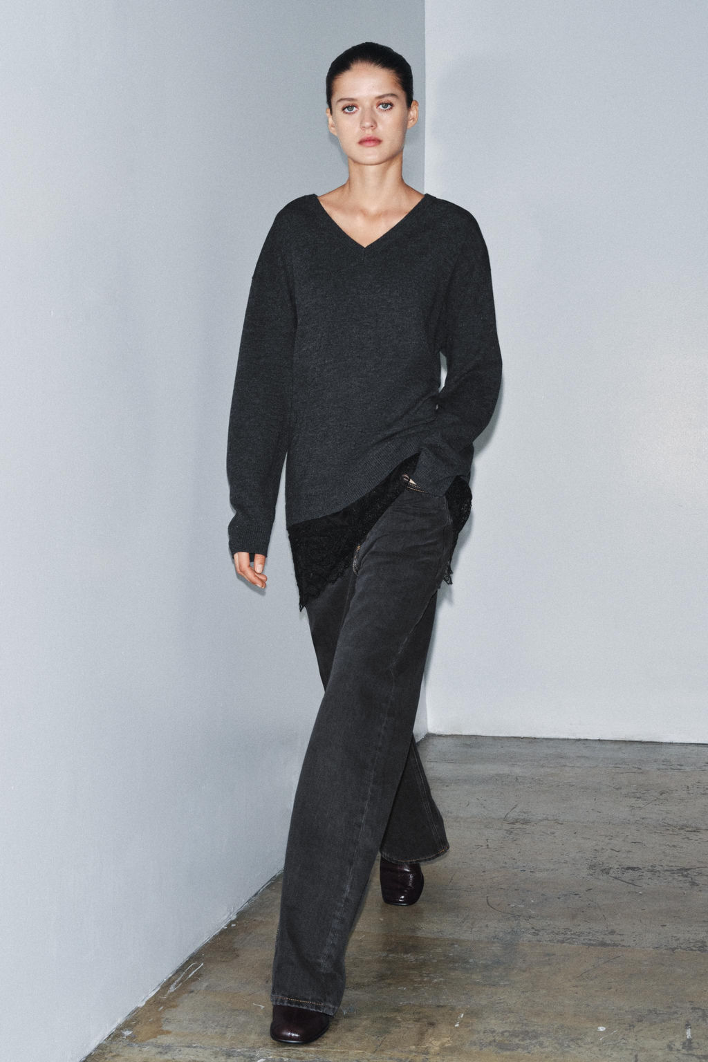 LONG KNIT JUMPER WITH LACE DETAIL - Zara фото 6