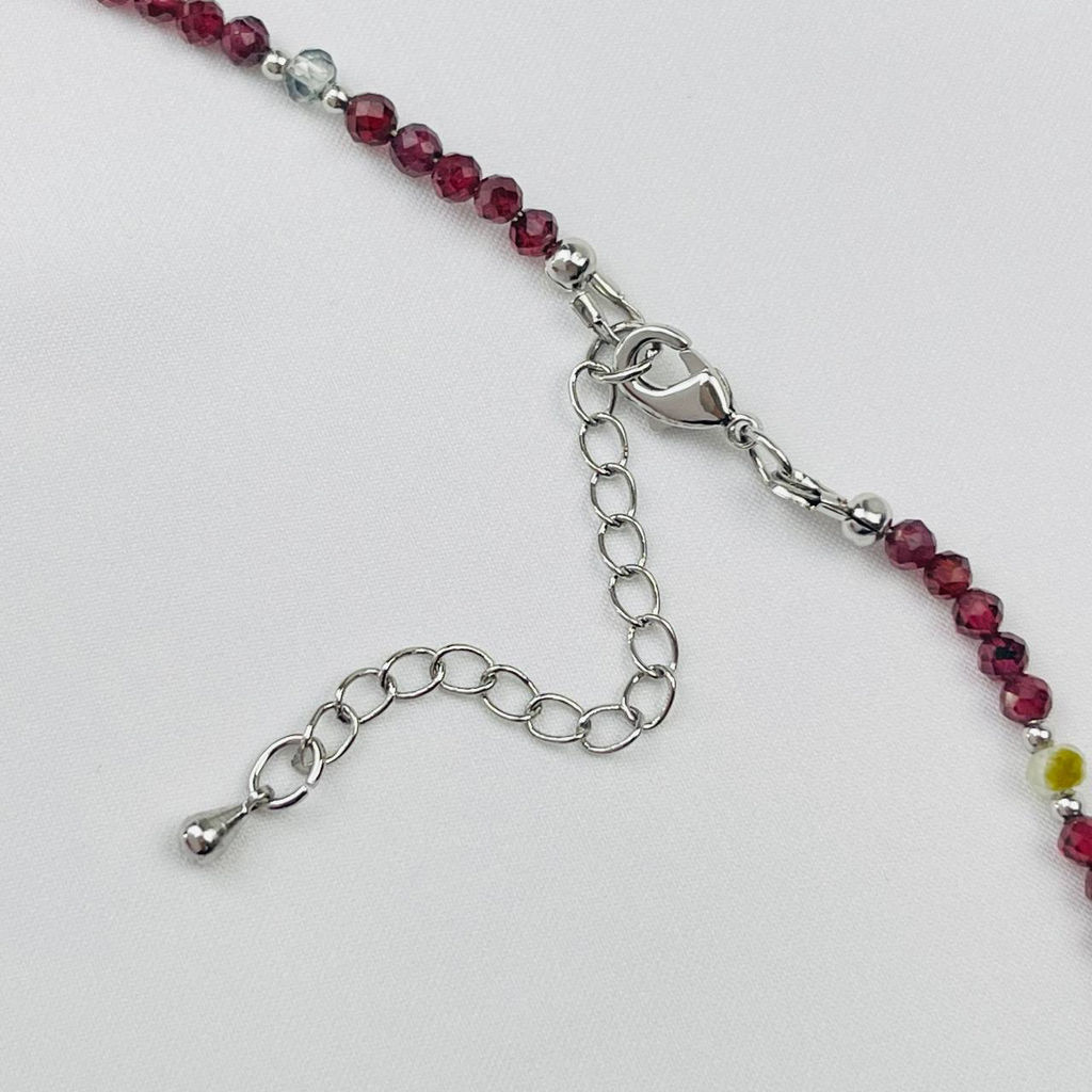 Чокер из Граната и Пренита с кулоном 38 см +