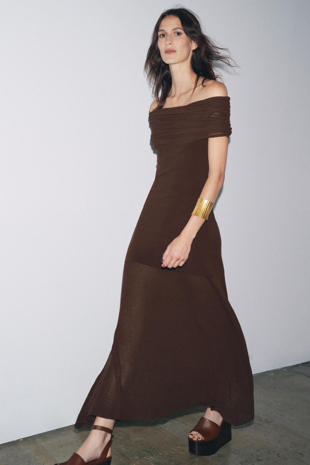 OFF-THE-SHOULDER KNIT DRESS - Zara фото 15