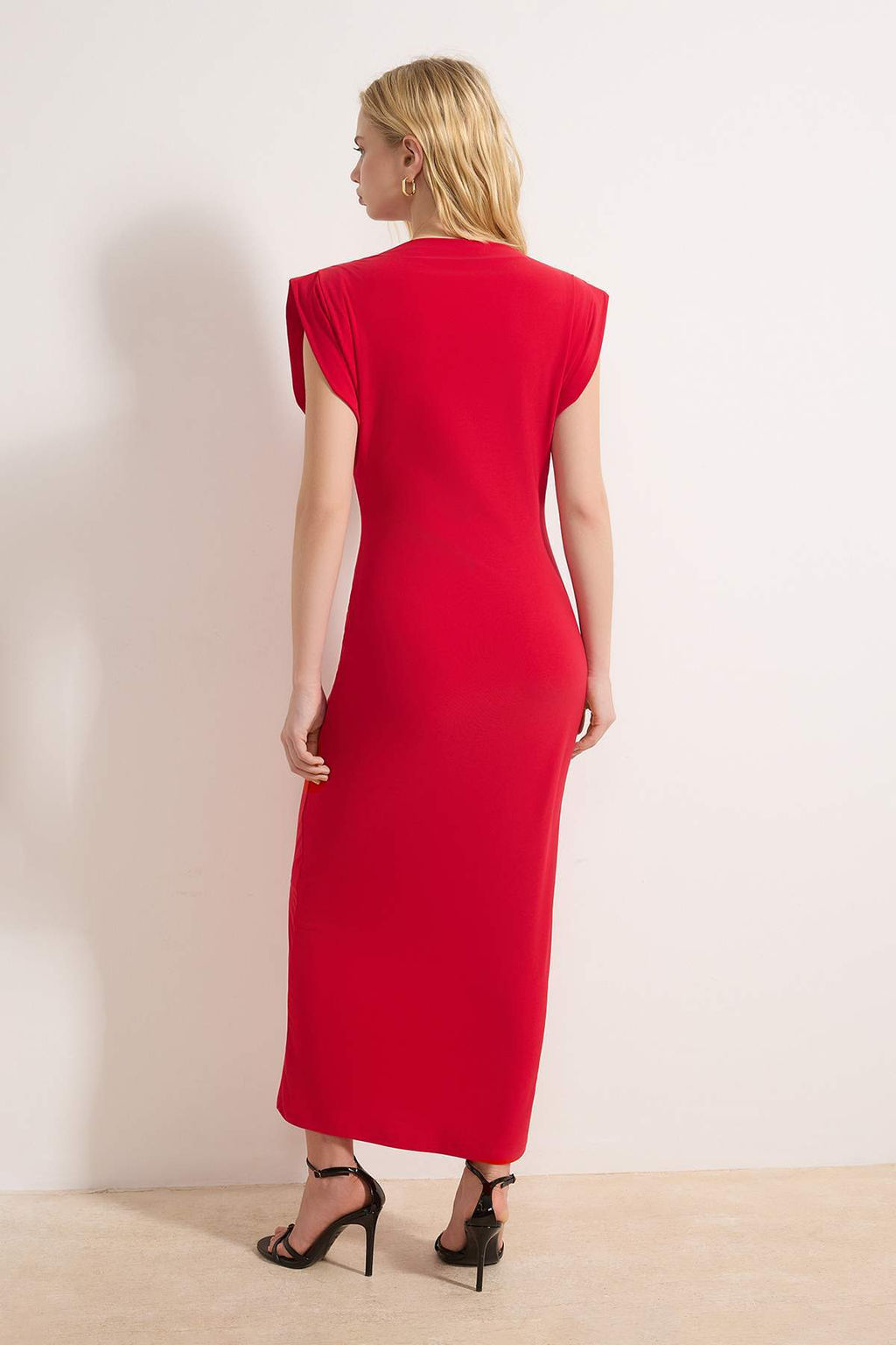 K?rm?z? Duz Vatkal? Drapeli Bodycone/Vucuda Oturan Esnek Orme Elbise TWOSS24EL00975