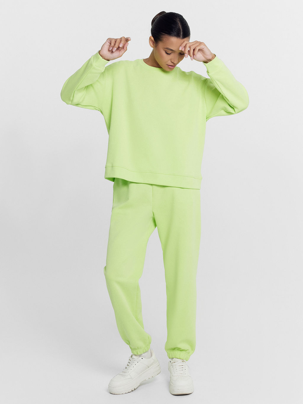 Комплект женский (джемпер, брюки) в ярко-салатовом цвете ярко -салатовый 192527 - Mark formelle фото 2