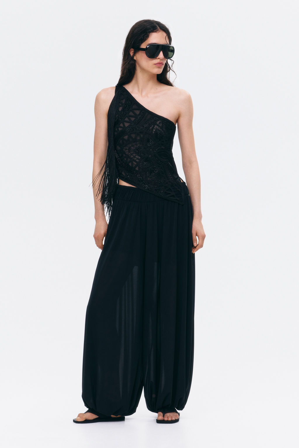 Top de un hombro con detalles decorativos - H&m фото 2