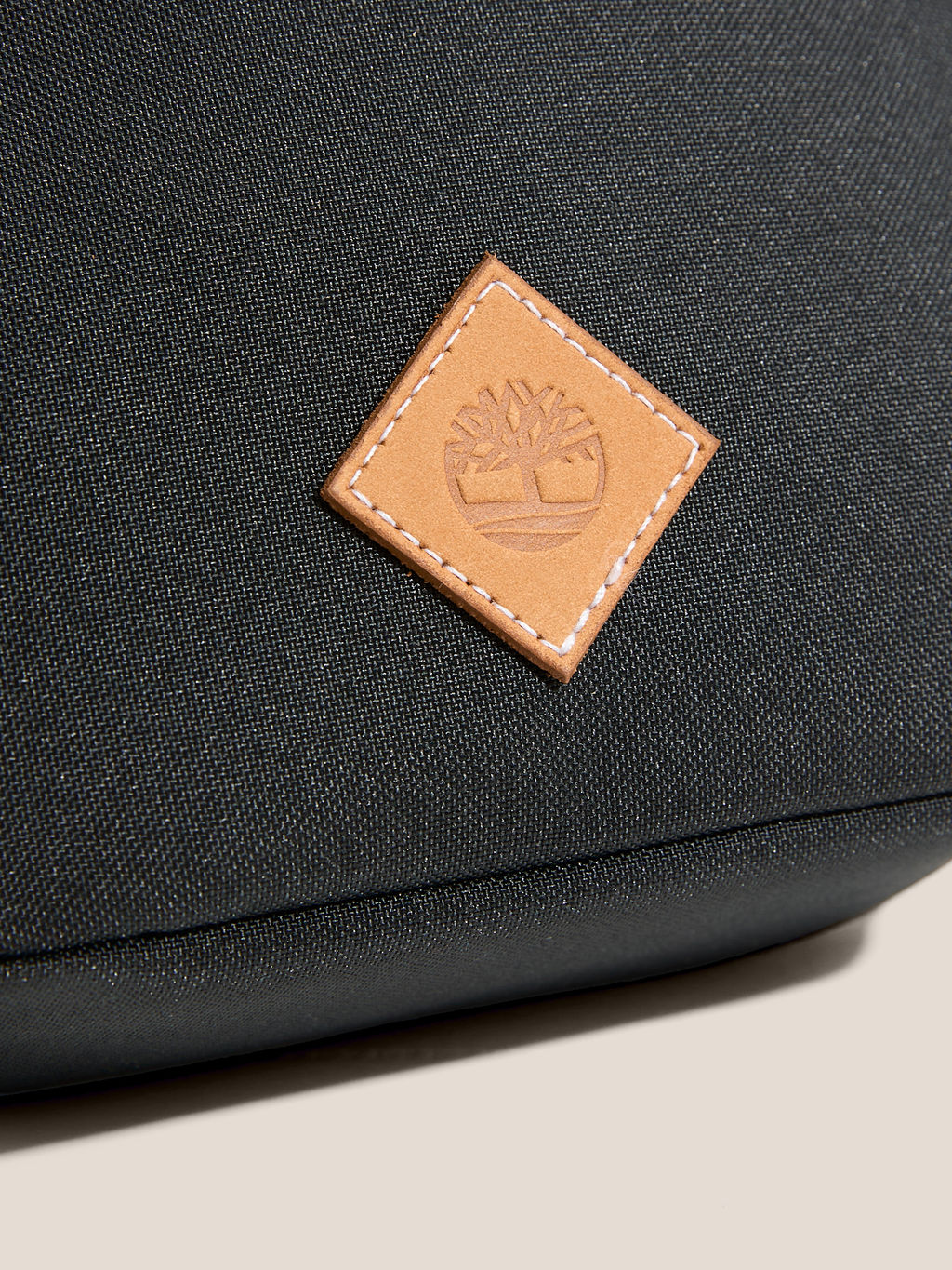 Сумка через плечо TIMBERLAND TIMBERPACK CROSS BODY BAG