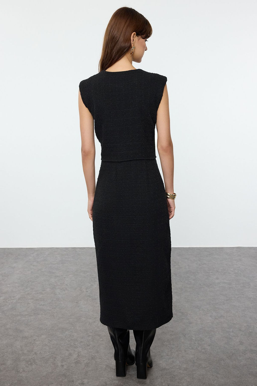 TRENDYOLMILLA Siyah Dugme Detayl? Dokuma Tuvit Ceket Elbise TWOAW25EL00177  фото 10