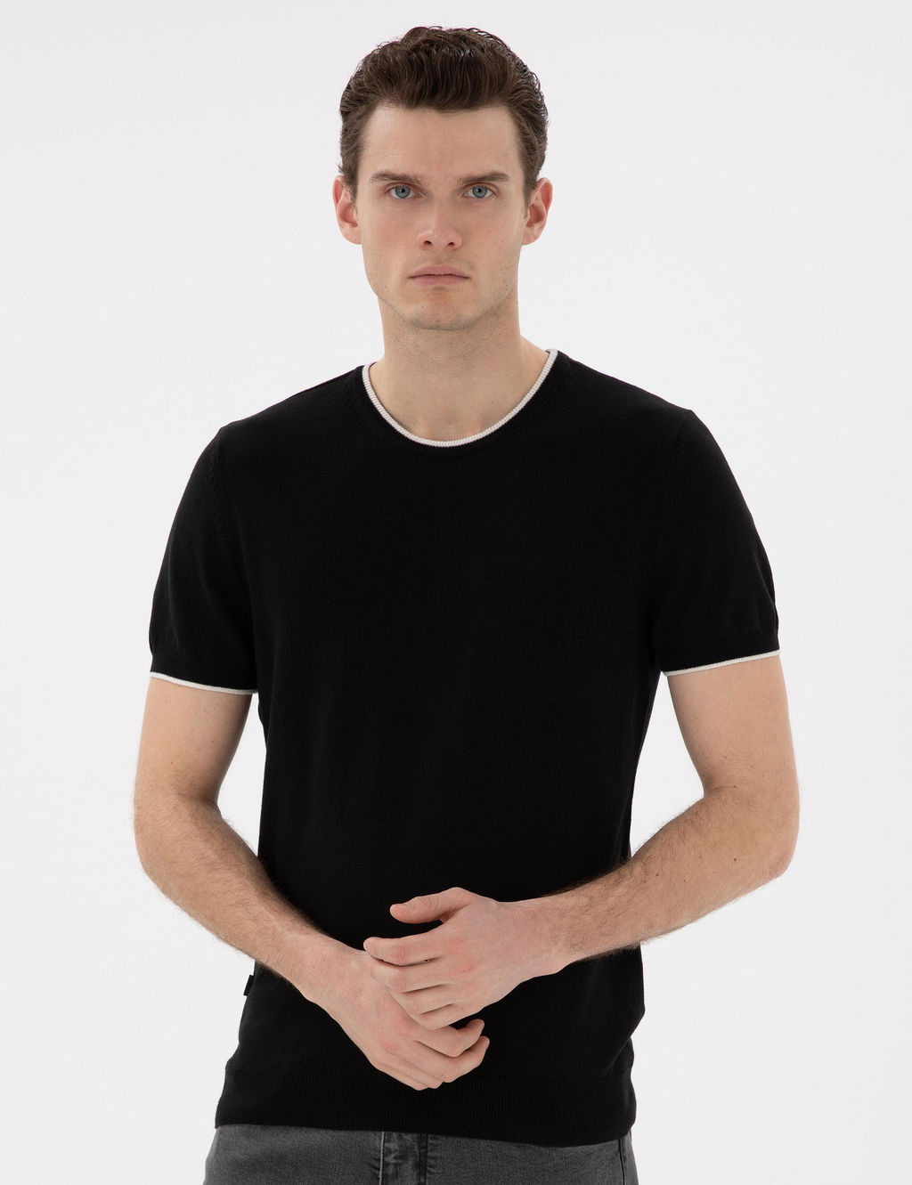 Siyah Slim Fit Bisiklet Yaka Triko Ti__rt