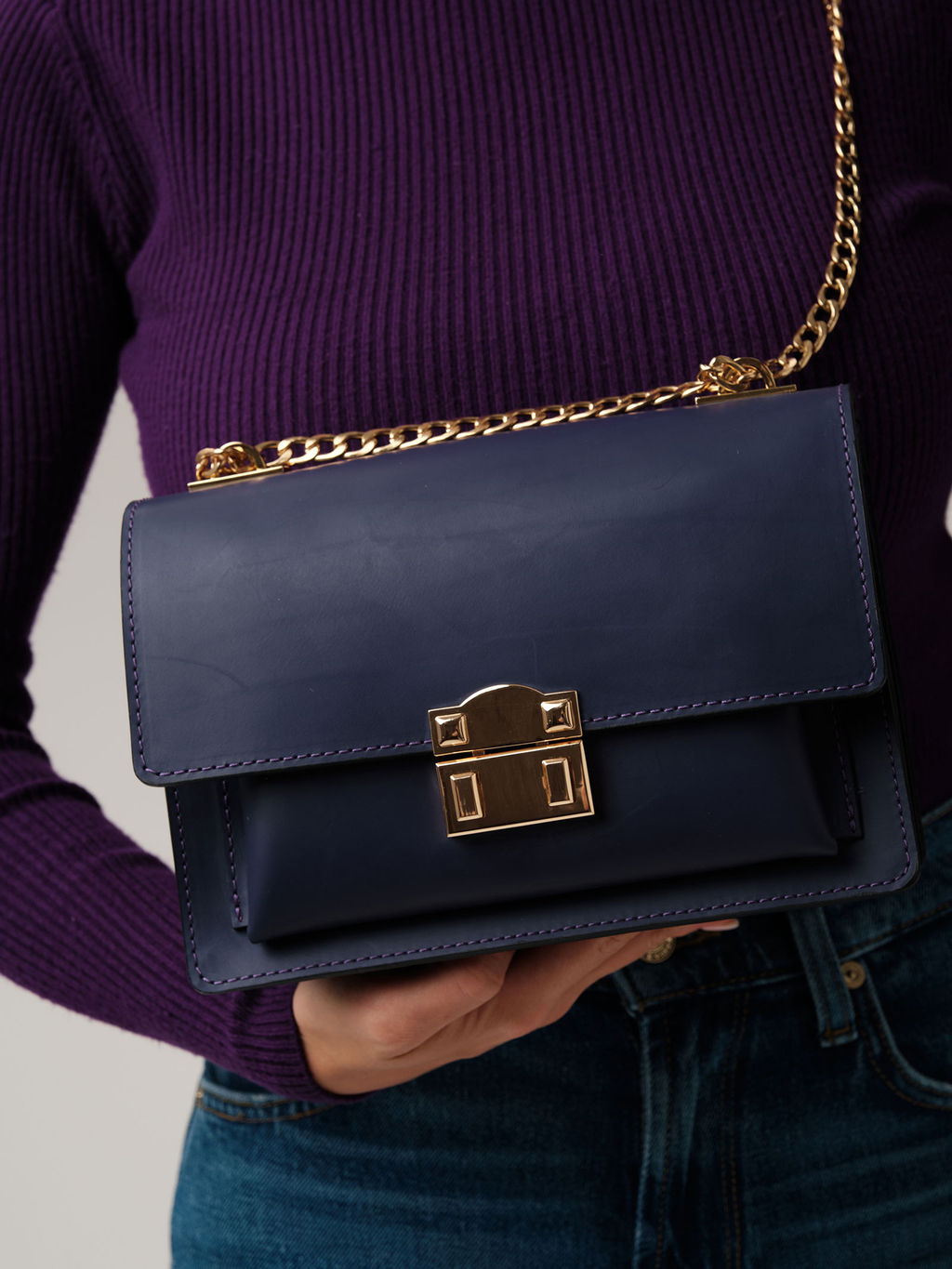 Кожаная сумка Azaro 90495 фиолетовый цветок