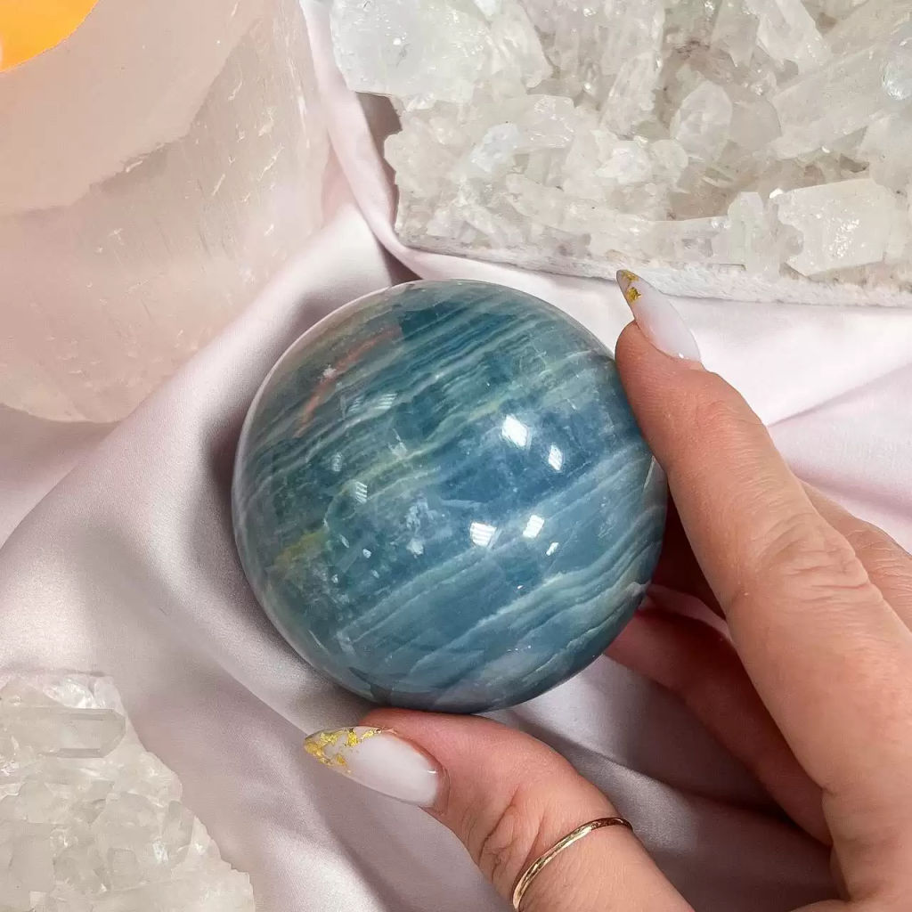 Шар из голубого карибского Кальцита